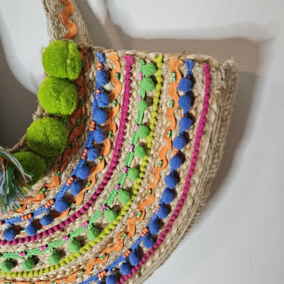 America & Beyond Bag 100% Jute Pom-Poms Tassels Beads Straw Tote - Picture 3 of 7